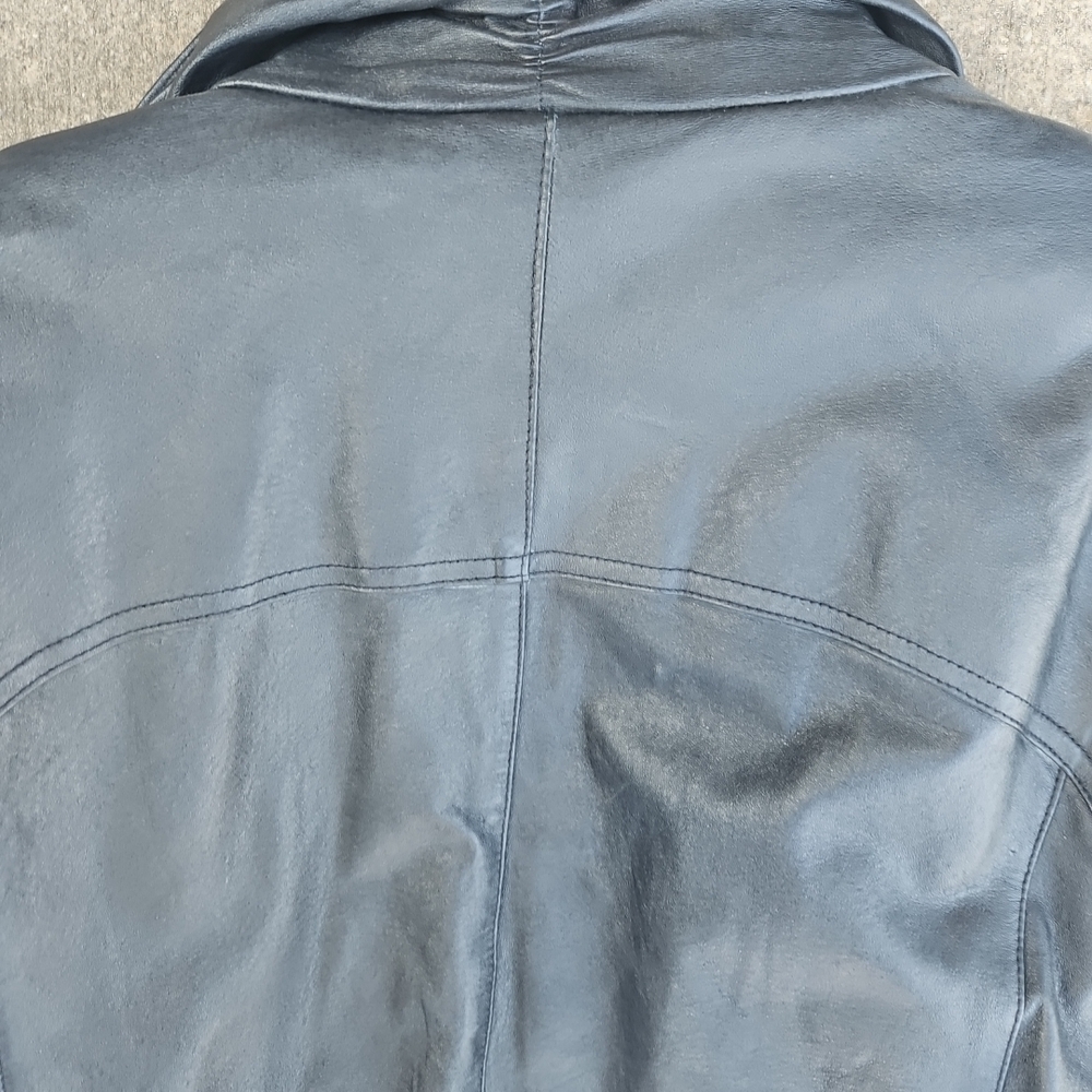 G III Women's Black Leather Jacket - Picture 15 of 16